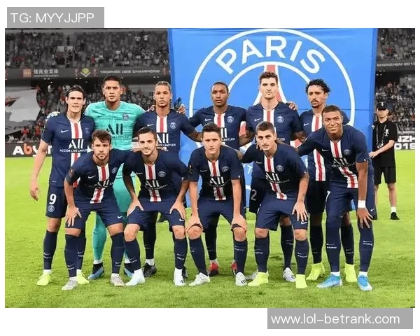 西甲激战马德里竞技大胜巴黎圣日耳曼五球狂潮引发全场狂欢